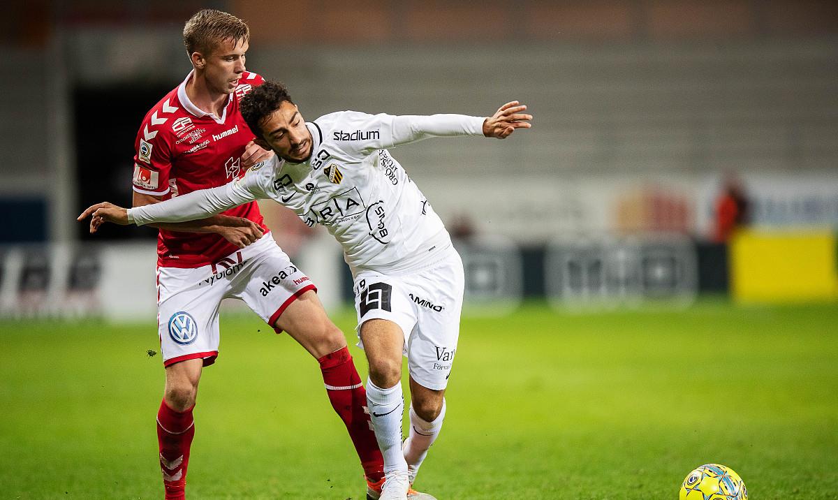 包含NS轻取MAD,Gumayusi操刀奇招英雄翻盘激烈交锋全球总决赛,强势挺进下一轮的词条 包含NS轻取MAD,Gumayusi操刀奇招英雄翻盘激烈交锋全球总决赛,强势挺进下一轮的词条