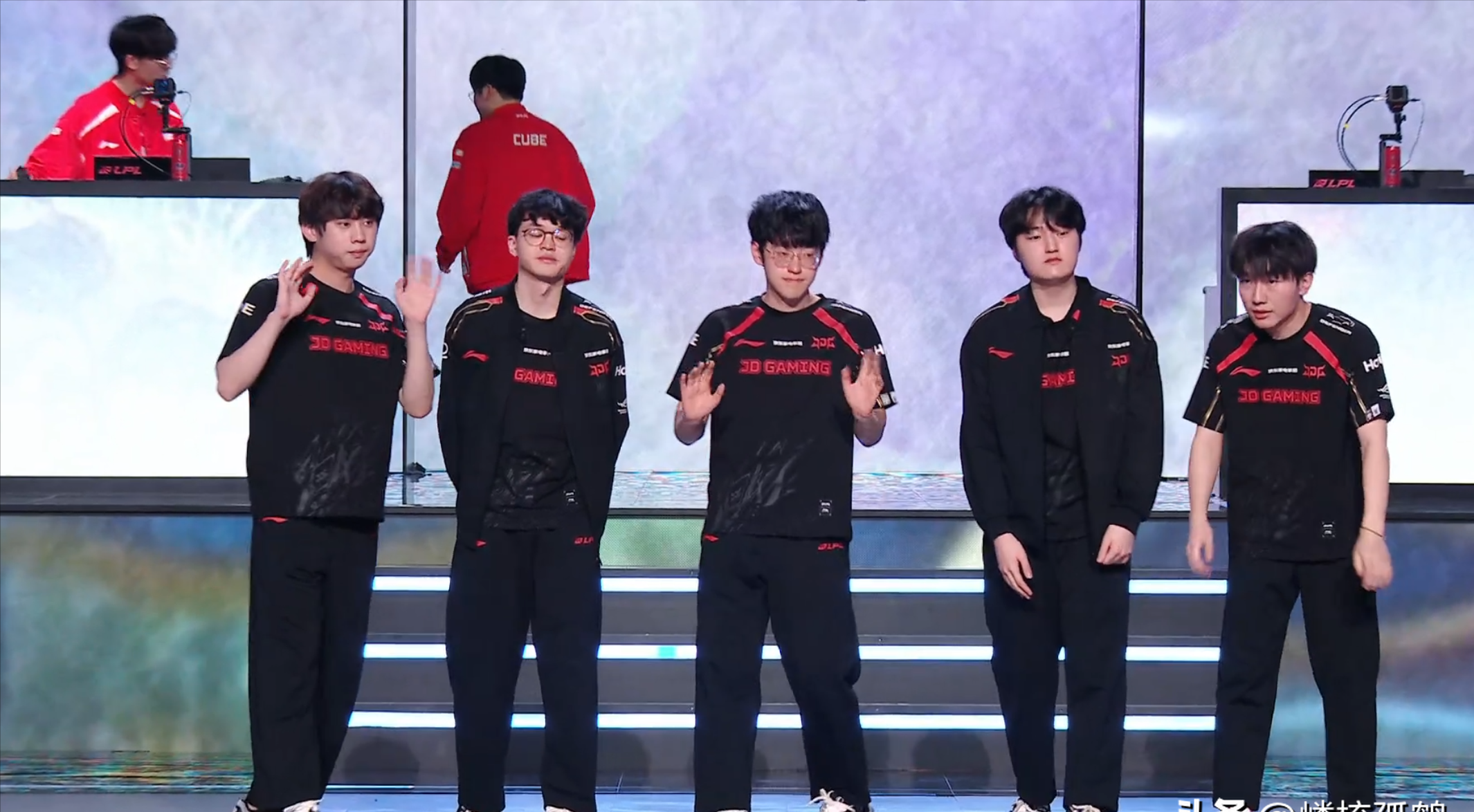 JDG横扫EG，Elk线上压制力十足鏖战多局八强赛，留下经典瞬间