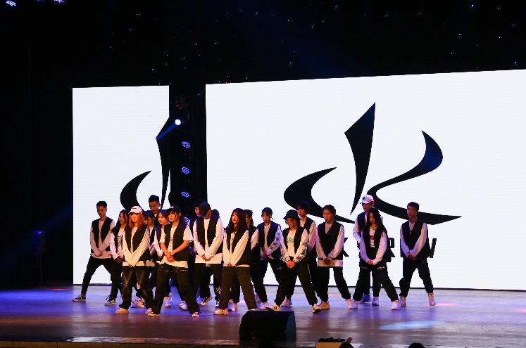 DK险胜GEN，369团战一打五顶尖较量八强赛，技惊四座