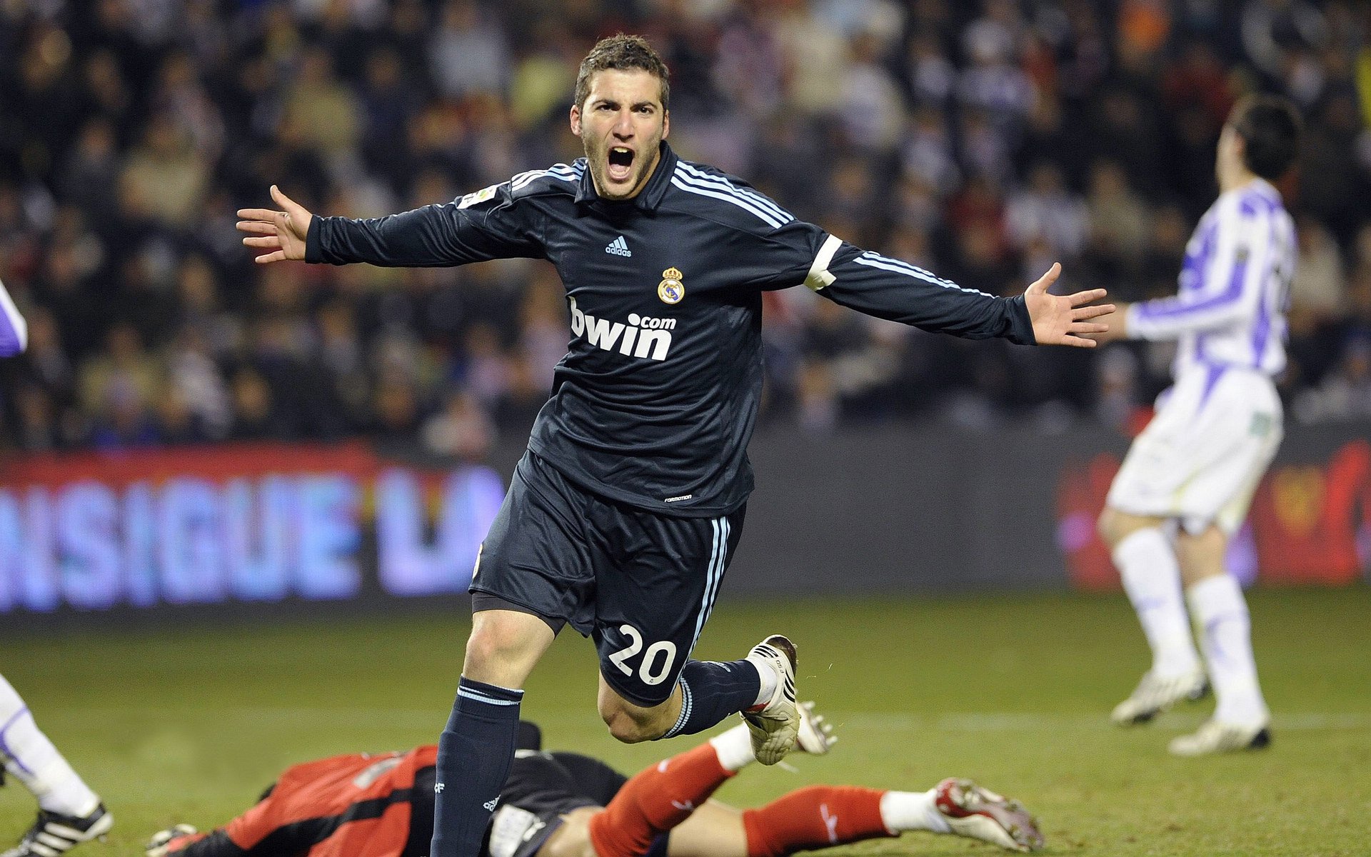 国家德比之夜,切特再次化身大心脏先生!皇马最稳守护神如何炼成?