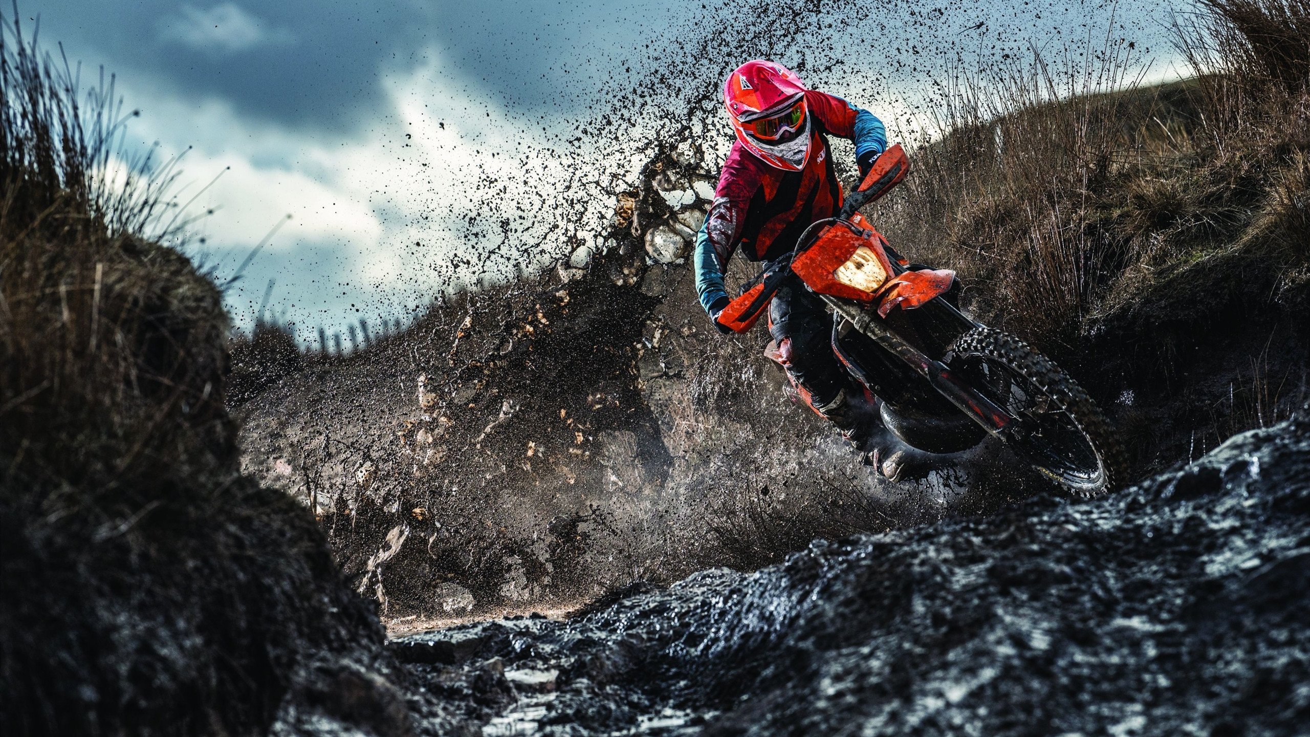 克瓦拉茨赫利亚的魔法VS尤文的叹息之墙，一场关乎体系与天才的价值对局